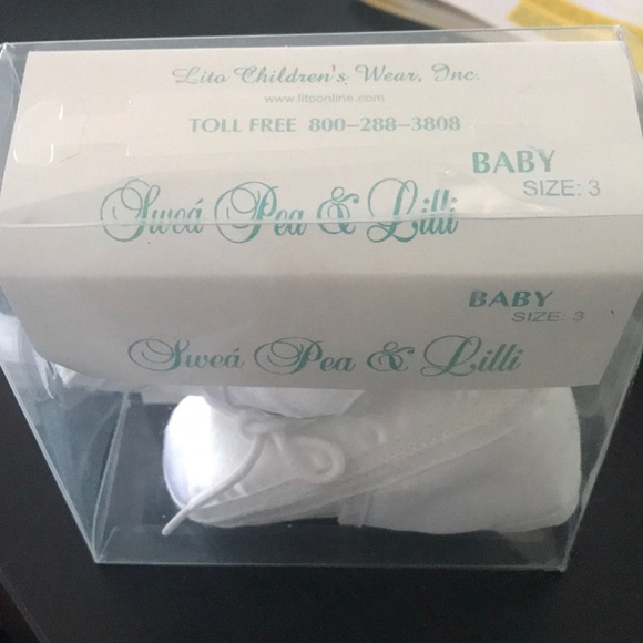 White Baby shoes - Picture 2 of 3